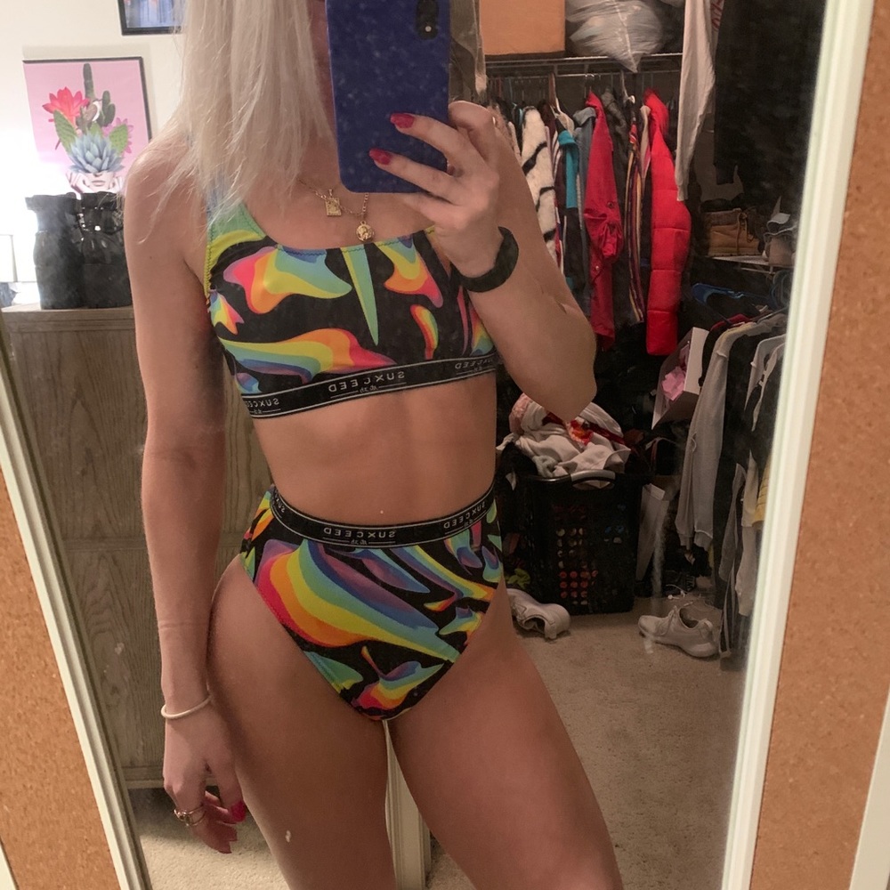 Psychedelic two piece festival set